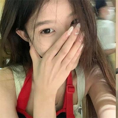 美女荒野逃亡
